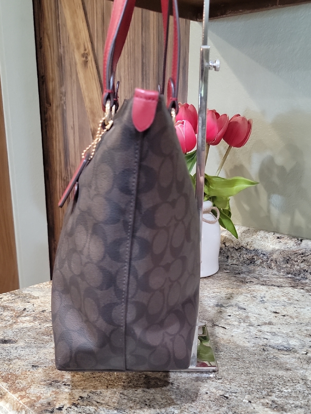 Coach Gallery Tote in Signature Canvas, red /brown color - Picture 4 of 10